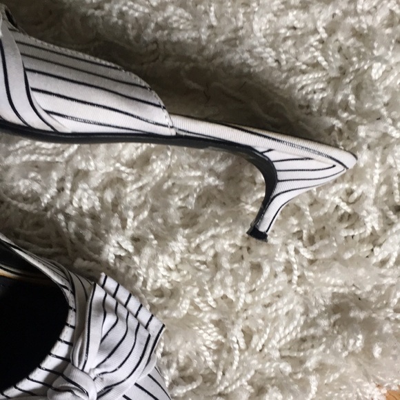 Pinstripe Bow Kitten Heels - Picture 4 of 4